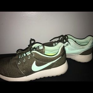 Women Roshes
